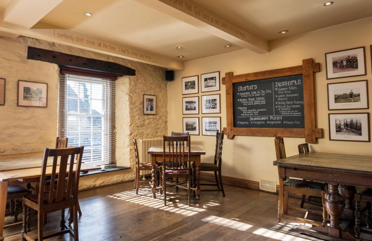 Отель Rose And Crown Yealmpton Экстерьер фото