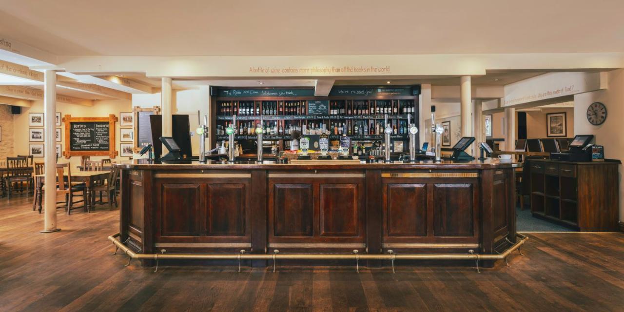 Отель Rose And Crown Yealmpton Экстерьер фото